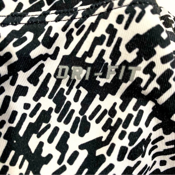Nike Women’s Black & White Pronto Essential Cropped Running Tights/Leggings, M - Picture 8 of 15